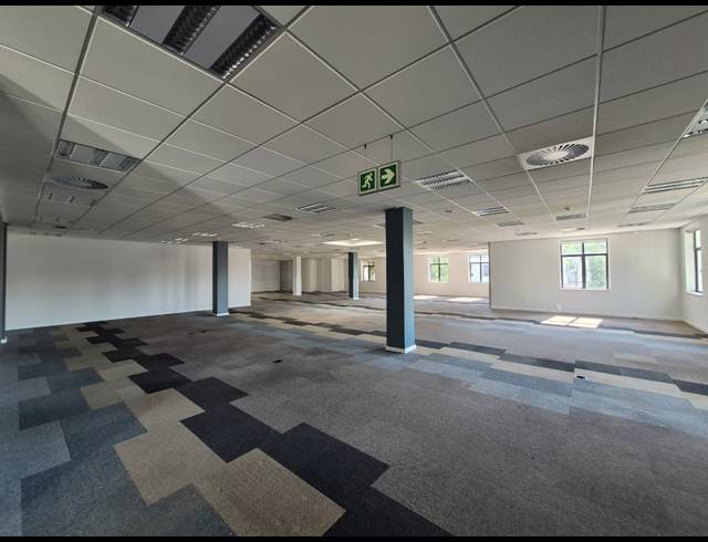 1,722M² OFFICE TO LET IN ILLOVO